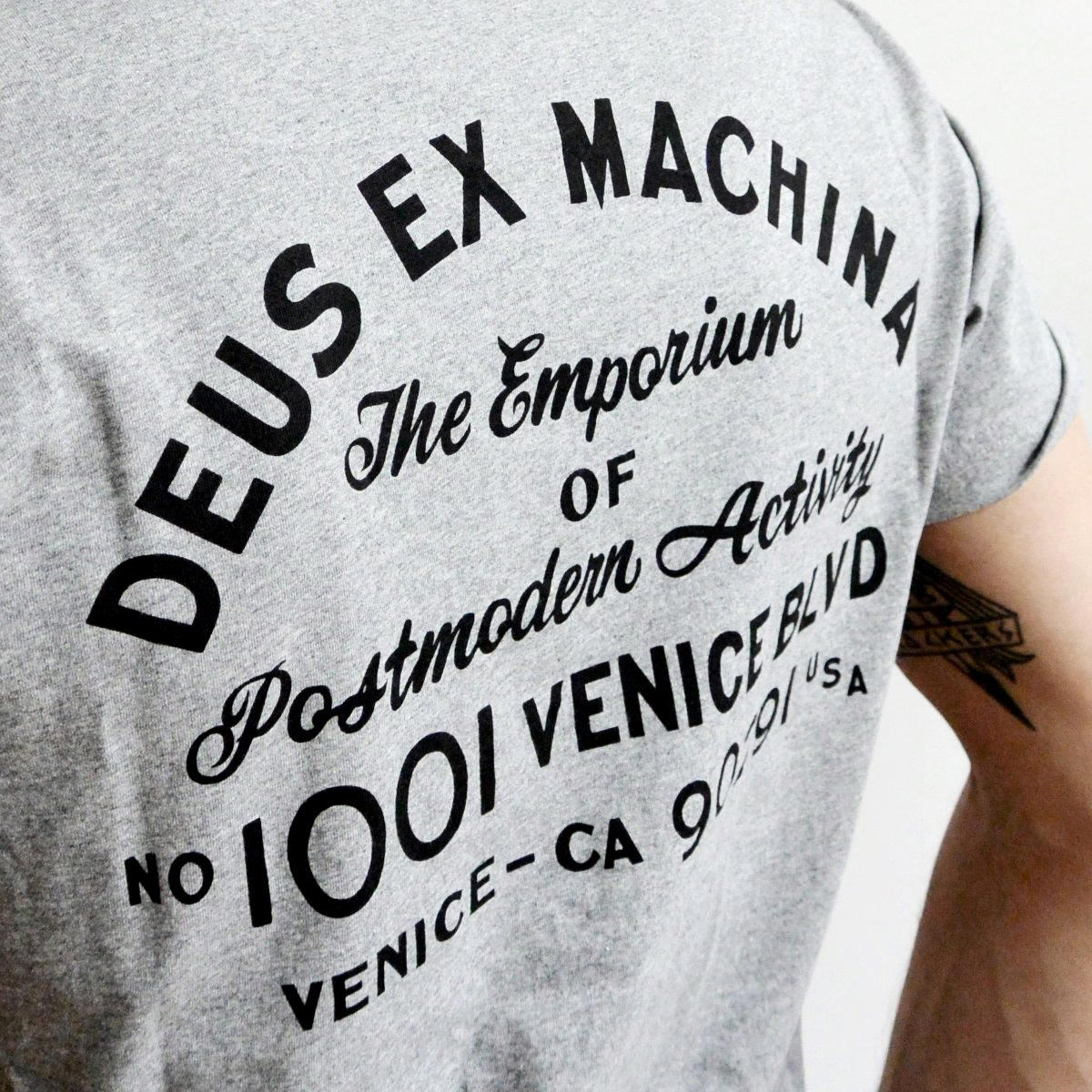 deus_venice-address-tee-grey_lovelings Deus Venice Address pocket tee athletic grey Lovelings